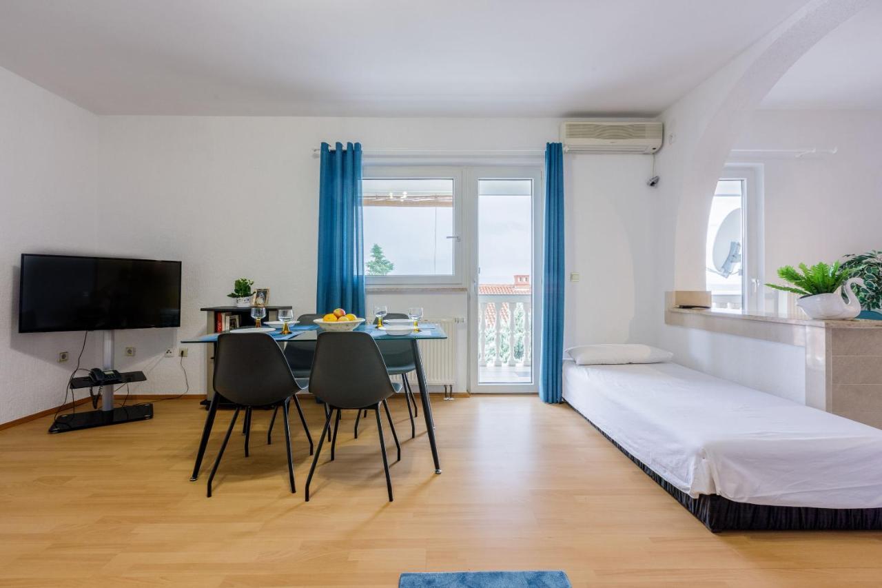 Apartments Anita Нови-Винодолски Экстерьер фото